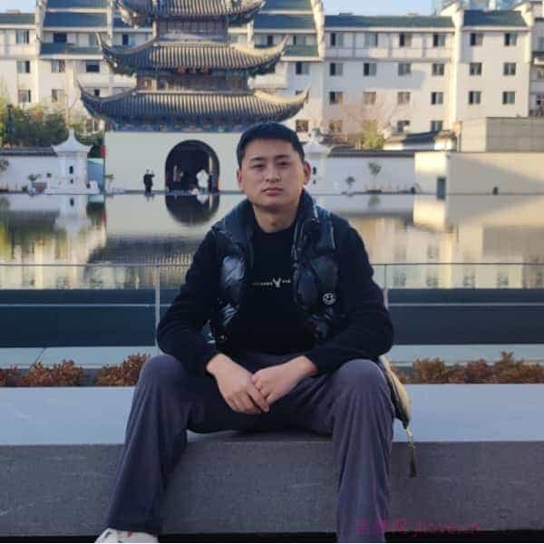31岁岁湖北单身帅哥 - 佳木斯吉缘网